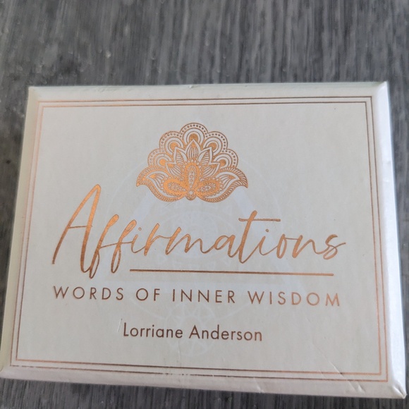 Affirmations Deck - Picture 1 of 2
